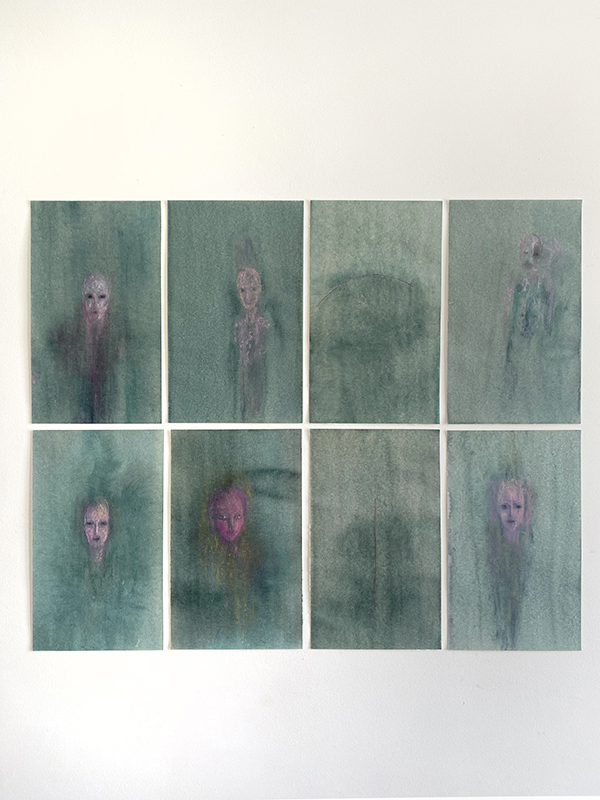 Visages dans l’anfractuosité, vue d’installation.